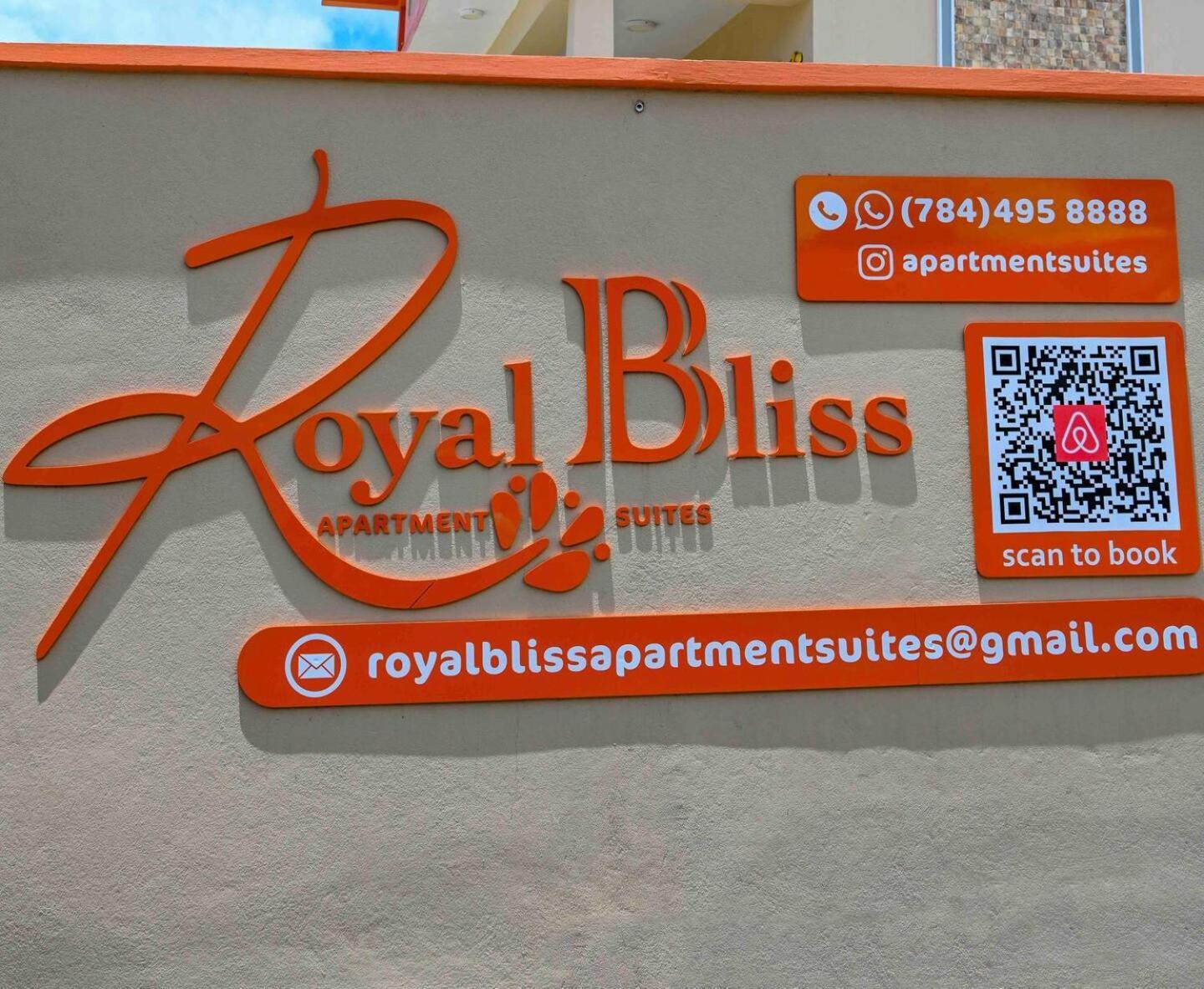 Royal Bliss Apartment Suites Kingstown Bagian luar foto